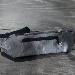 LANJUNGUI Running Belt for Phone Fitness Workout Ultra Light fanny pack